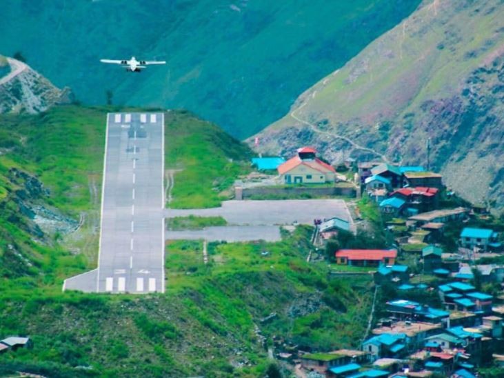 डोल्पामा घर-घरका छतमाथि राताम्य खुर्सानी  